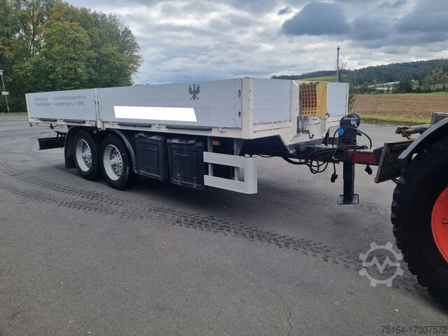 Trailer with open flatbed Theiml TH 10,5