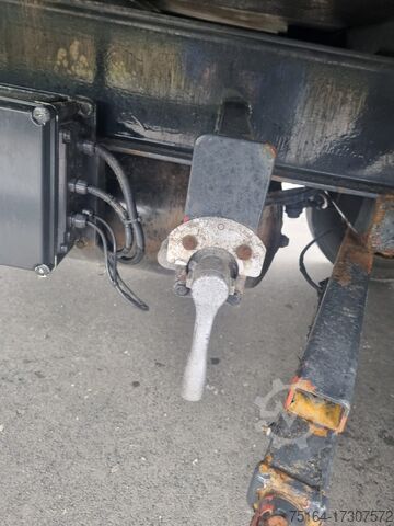 Trailer with open flatbed Theiml TH 10,5