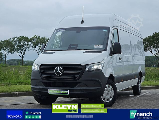 High-roof van MERCEDES-BENZ ESPRINTER 81 kWh wltp 302 kms