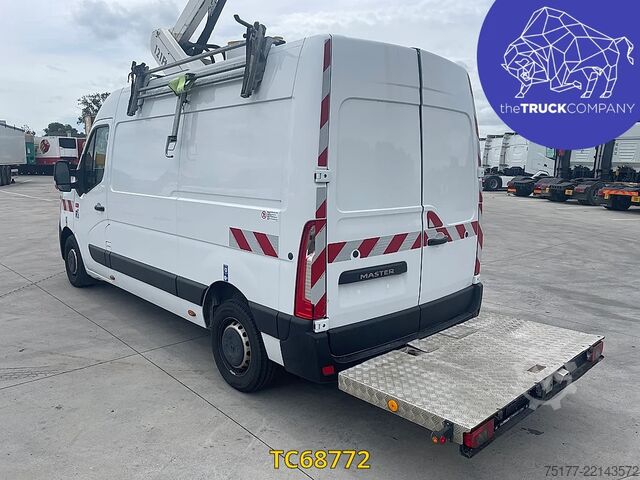 Hebebühne Renault Master 145.35 nacelle