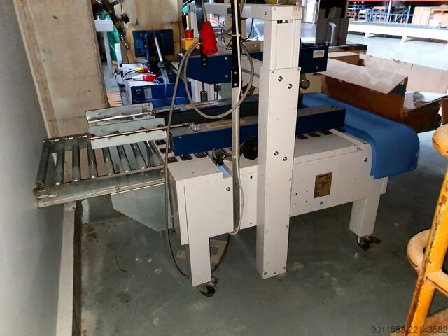 Cardboard packaging machine Robopac Robotape 50 M
