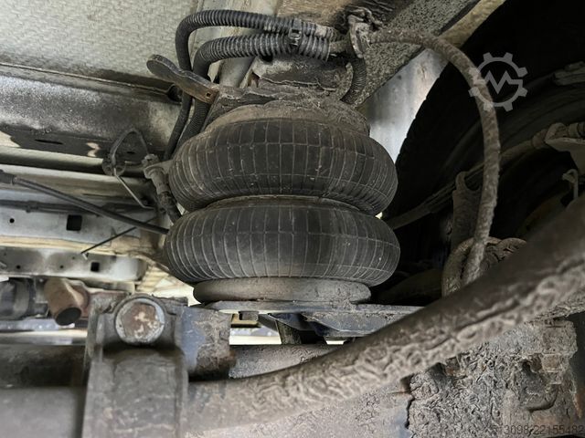 Transporter mit Koffer VOLKSWAGEN CRAFTER 2.0TDI XXXL KOFFER RAMPE KAMERA 177 PS