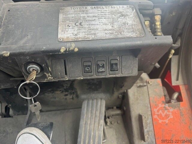 LPG-Gabelstapler Toyota 02-7FGF30