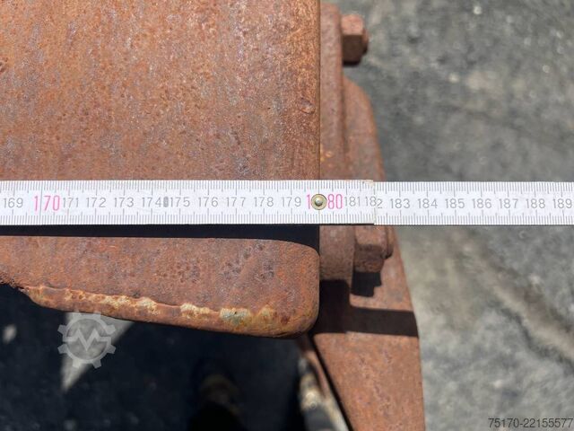 Gripper  Zweischalengreifer  mit Verlängerung / Greifer