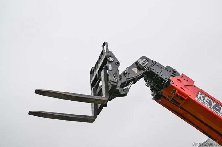 Telehandler Manitou MRT 2550 +