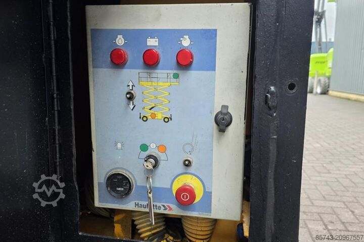 Scissor lift Haulotte H12SX Diesel, 4x4 Drive, 12m Working Height, 700kg