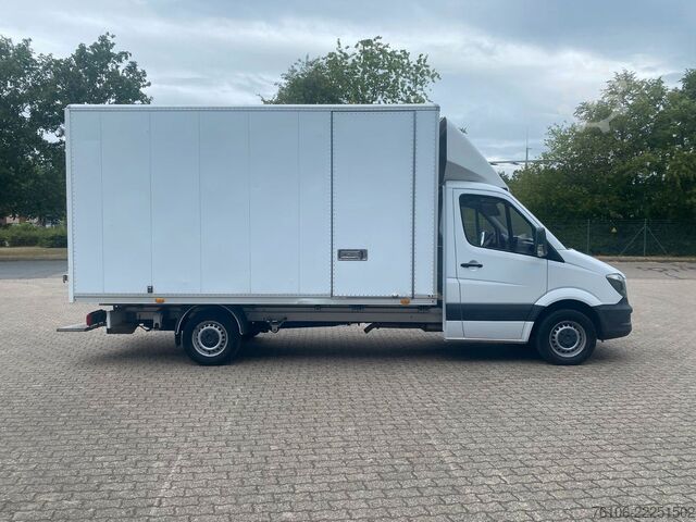 Box van MERCEDES-BENZ Sprinter 316 CDI Koffer *Klima*Ahk*Seiten Tür*