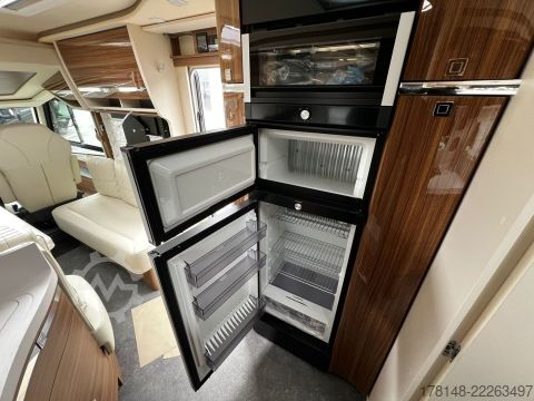 Integrated camper Eura Mobil Integra 890 EB