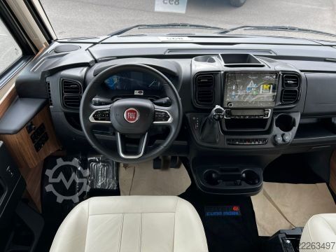 Integrated camper Eura Mobil Integra 890 EB
