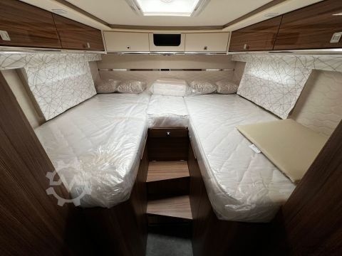 Integrated camper Eura Mobil Integra 890 EB
