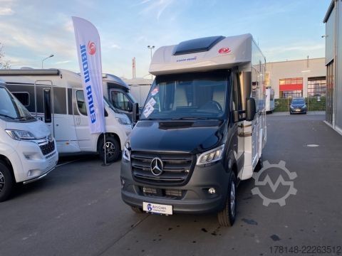 Semi-integrated camper Eura Mobil Profila T 696 EB