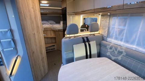 Semi-integrated camper Eura Mobil Profila T 696 EB