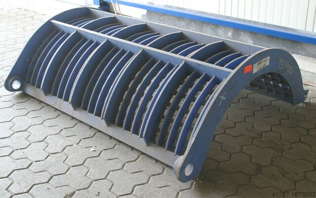 Sieve for shredder system MAIER Ersatzteil 65 x 65 mm