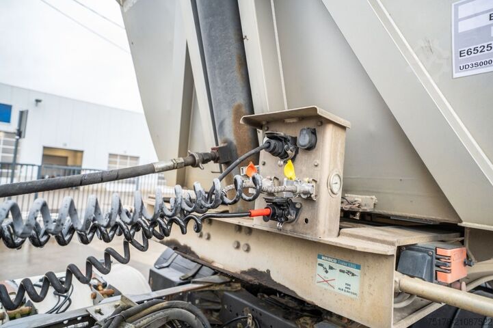 Kipper GRANALU ALU- TP 28m3 +BACHE ELEC CRAMARO