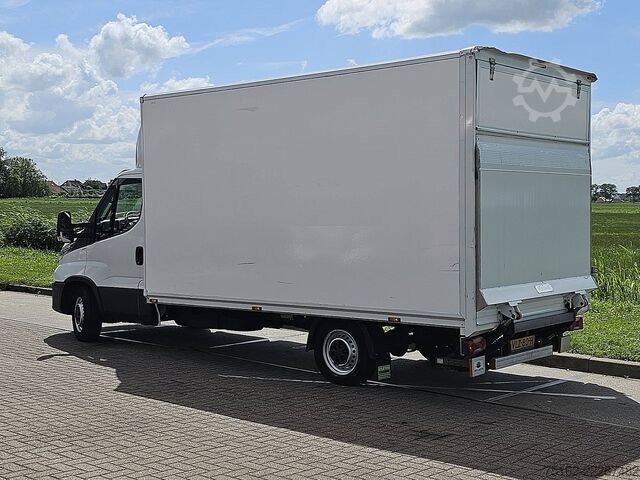 Suitcase IVECO DAILY 35S18 Bakwagen Laadklep!
