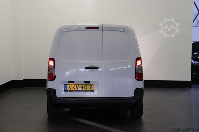 Panel van Peugeot Partner 1.2 110PK Benzine - Airco - Navi - Crui...