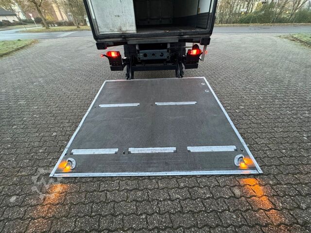 Refrigerated truck DAF LF 16.260 Tiefkühlkoffer mit Ladebordwand