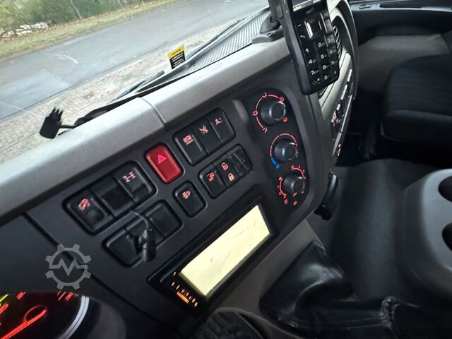 Refrigerated truck DAF LF 16.260 Tiefkühlkoffer mit Ladebordwand