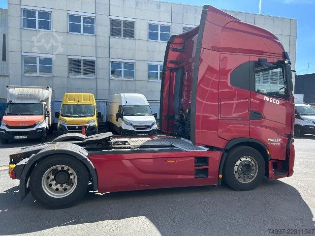 Standard tractor unit IVECO AS440S46T/P / Retarder / Leder