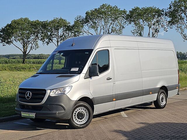 High-roof van MERCEDES-BENZ SPRINTER 315 L3H2 Mbux Automaat!