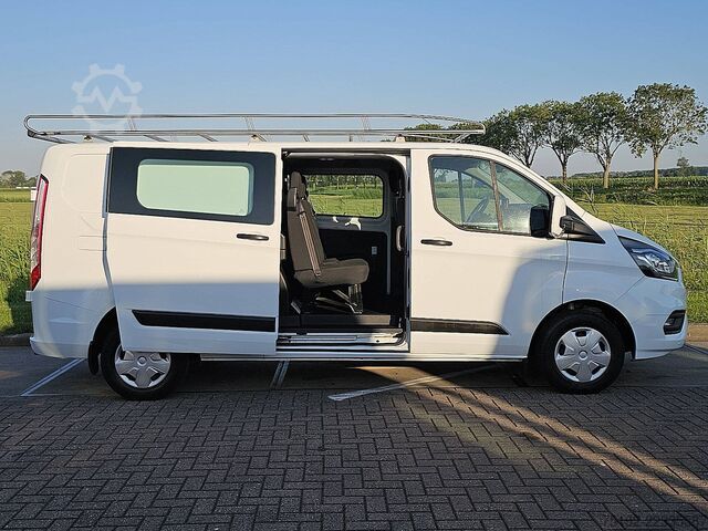 High-roof van FORD TRANSIT CUSTOM dc 6-pers ac EURO6