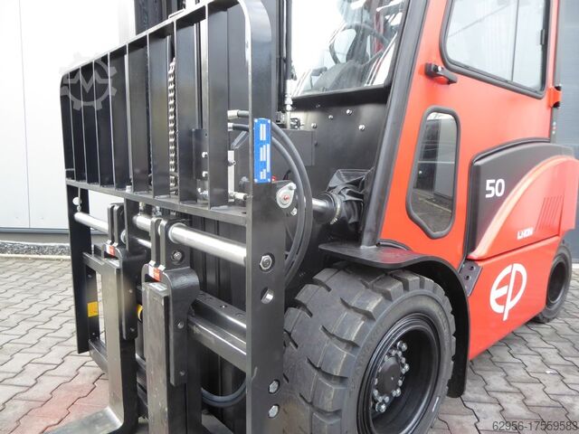 Electric 4-wheel forklift EP EP Equipment CPD50F8