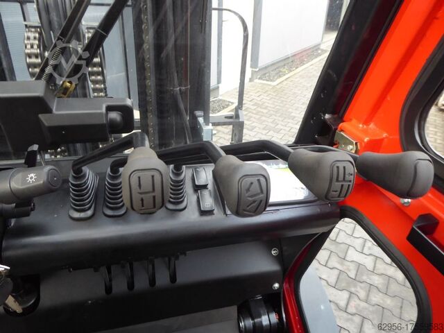 Electric 4-wheel forklift EP EP Equipment CPD50F8
