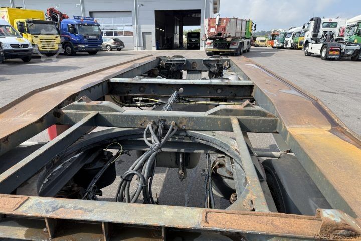 Anhänger-Wechselfahrgestell  TCA 18 Containertransport / Swiss-Vehicle