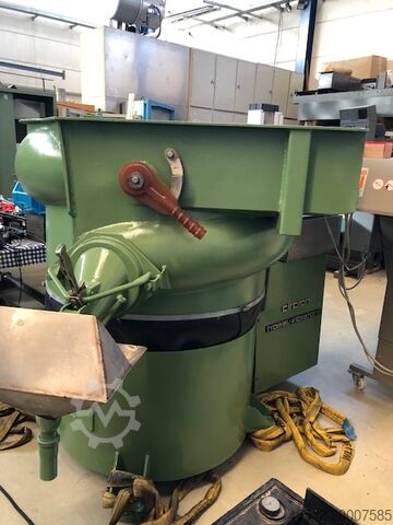 Vibratory finishing system Walther Trowal CLS 230