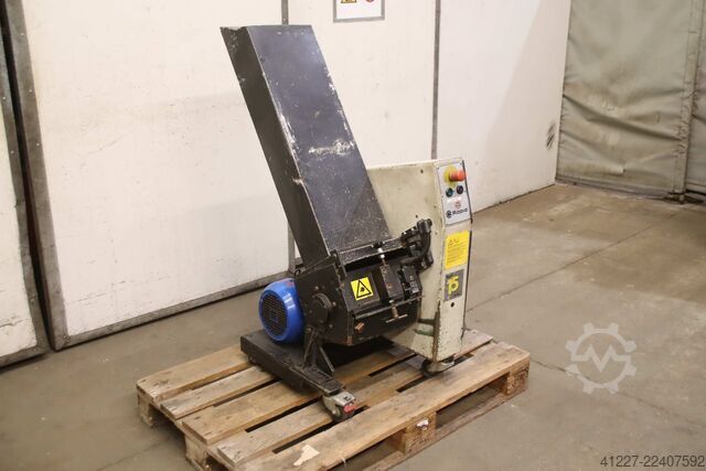 Hammer mill 2.2 kW Rapid 1528