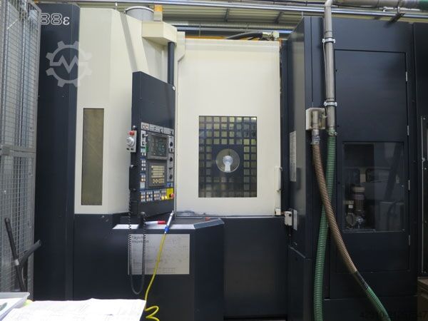 Horizontal Bearbeitungszentrum MAKINO A88e/A244