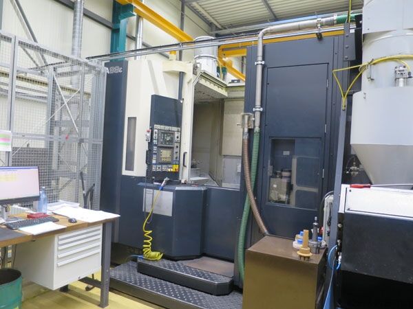 Horizontal Bearbeitungszentrum MAKINO A88e/A244