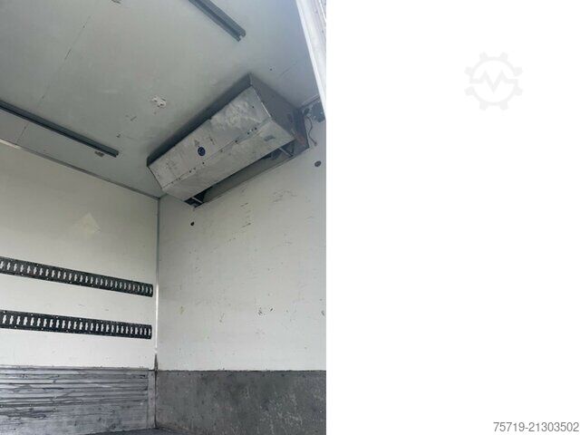 LKW mit Kofferaufbau Mercedes-Benz 1824 4x2 Axor