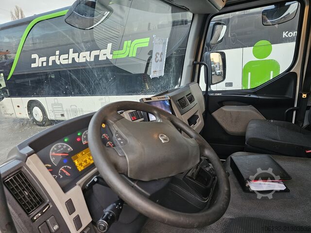 LKW mit Kofferaufbau Volvo FL 240 4x2 16tons Seitentüren Koff