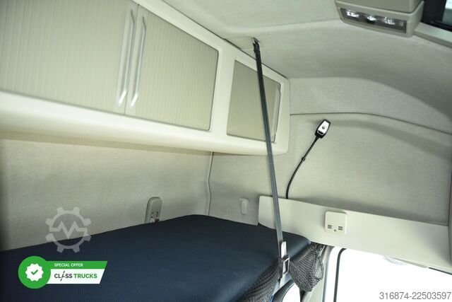 Standard tractor unit VOLVO FH 460 Globetrotter XL i-Save