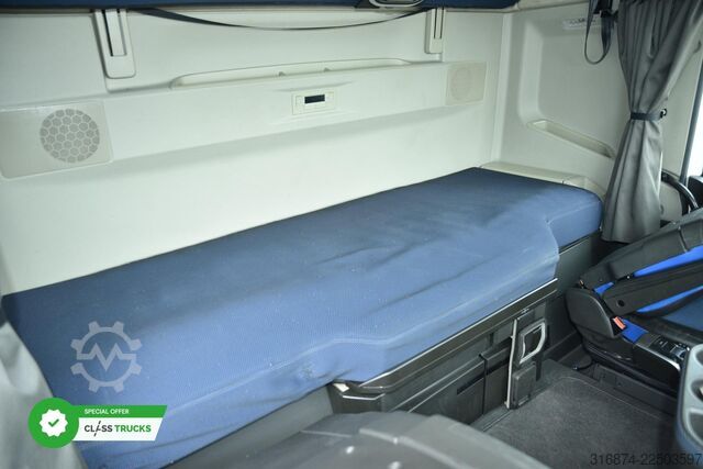 Standard tractor unit VOLVO FH 460 Globetrotter XL i-Save