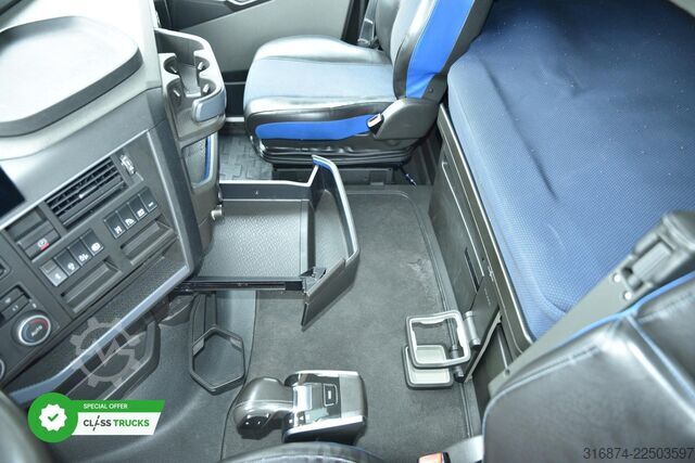 Standard tractor unit VOLVO FH 460 Globetrotter XL i-Save