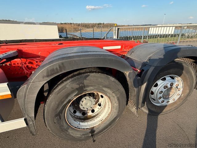 Truck chassis MERCEDES-BENZ Arocs 3240 8x2 - 3 x Lenkachsen