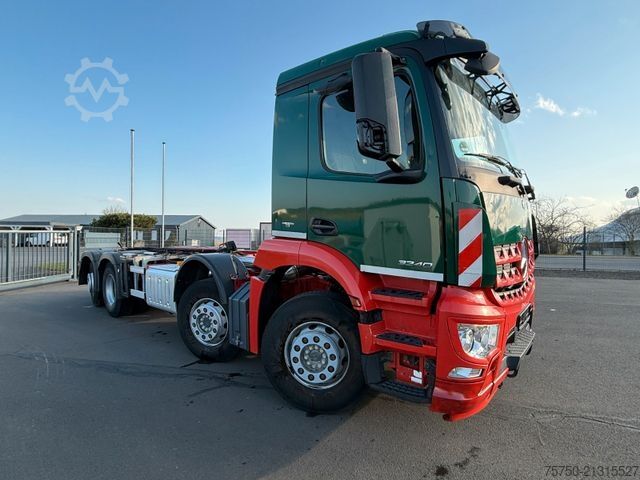 Truck chassis MERCEDES-BENZ Arocs 3240 8x2 - 3 x Lenkachsen