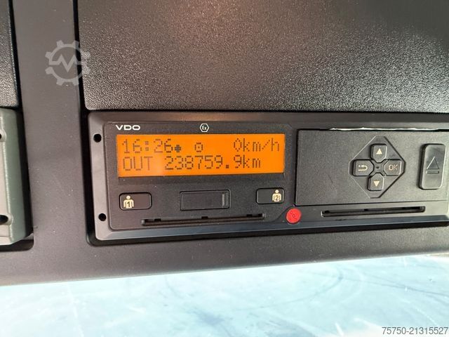 Truck chassis MERCEDES-BENZ Arocs 3240 8x2 - 3 x Lenkachsen