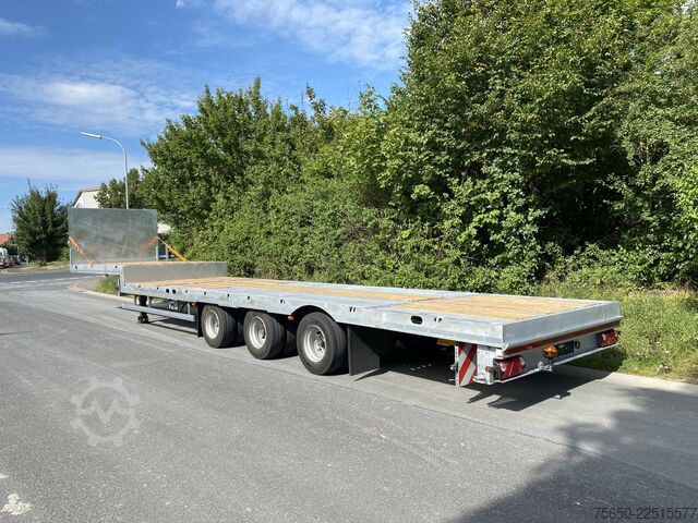 Low loader semitrailer Möslein ST 3-Plato 9,4  3 Achs Satteltieflader Plato 45 t GGfür Fertigteile, Baumaschinen oder Container