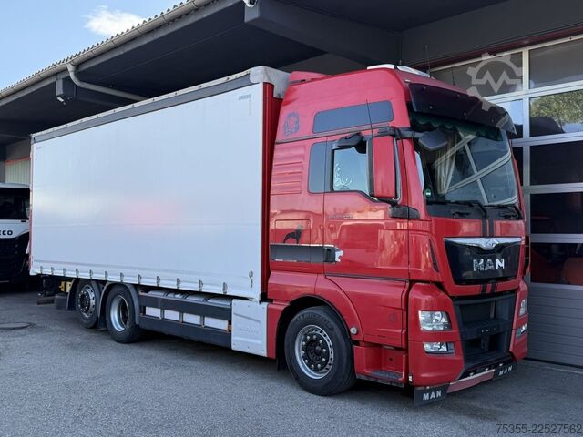 Flatbed truck with tarp MAN TGX 26.480 XXL Euro6Retarder 7,28m Festaufbau!