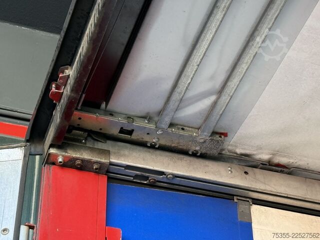 Flatbed truck with tarp MAN TGX 26.480 XXL Euro6Retarder 7,28m Festaufbau!
