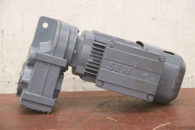 Getriebemotor 0,37 kW 27 U/min SEW-Eurodrive FA27/II2GD EDRS71M4BE1/3D/KCC/TF/AL