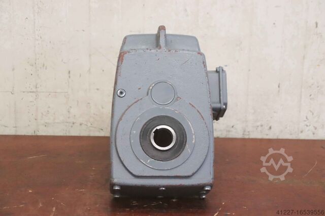 Gear motor 2.2 kW 34 rpm Nord SK 3282A-100 L/4 SK 100L/4