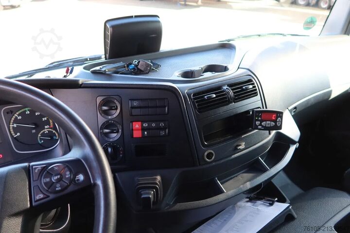 Kühl-/Tiefkühltransport Mercedes-Benz Atego 1524 Koelwagen + Laadklep 1500 kg