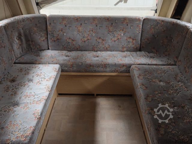 Wohnwagen KIP KG 48 TN Wohnwagen Toilet + Etagenbett