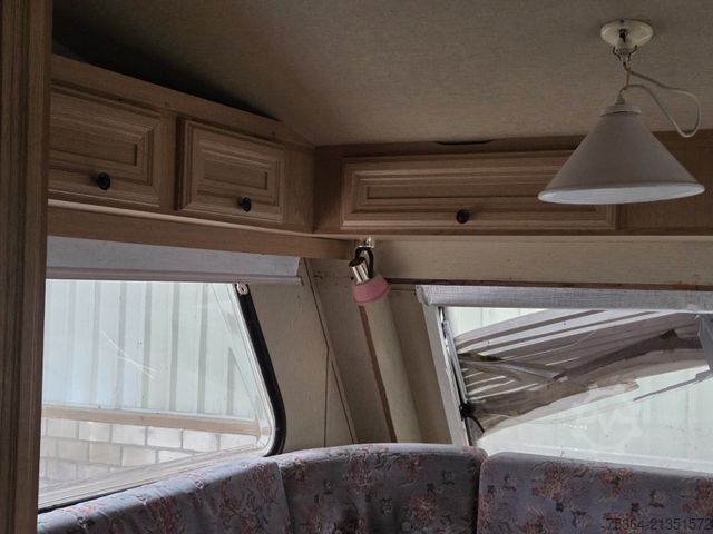 Wohnwagen KIP KG 48 TN Wohnwagen Toilet + Etagenbett