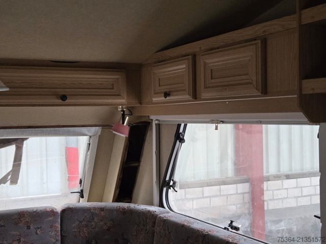 Wohnwagen KIP KG 48 TN Wohnwagen Toilet + Etagenbett