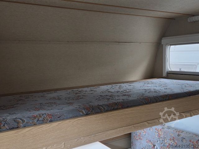 Wohnwagen KIP KG 48 TN Wohnwagen Toilet + Etagenbett